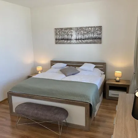 Apartament Rubin Nesvady