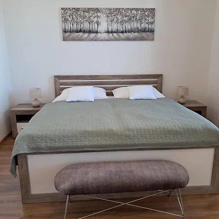 Rubin Apartamento Nesvady